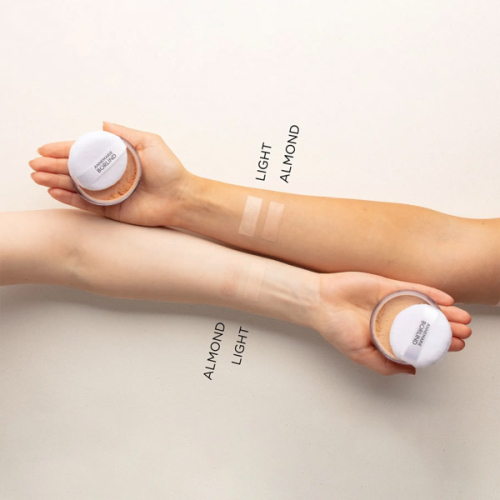 Darstellung des Farbvergleichs des BÖRLIND LOOSE POWDER ALMOND